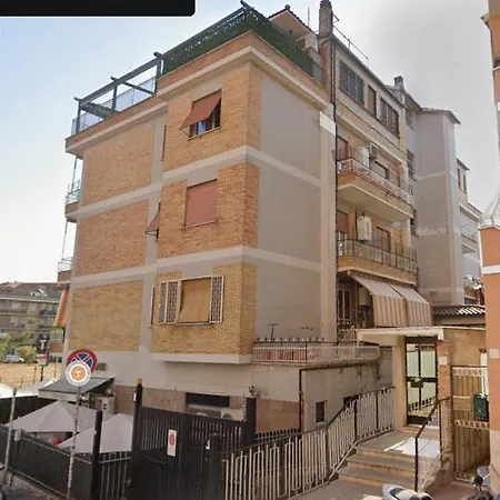 Veronica's House روما